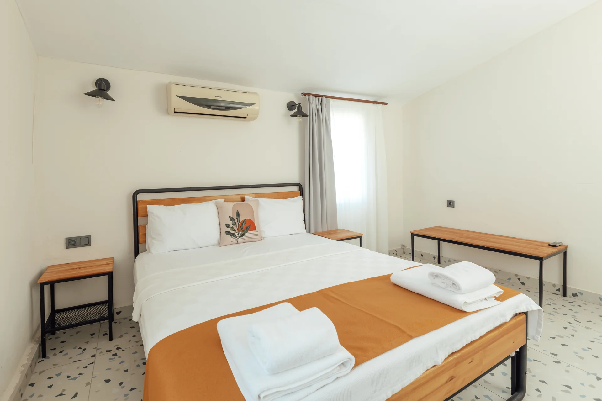 Doğa Adrasan standart otel odası iç mekan ve klima düzeni