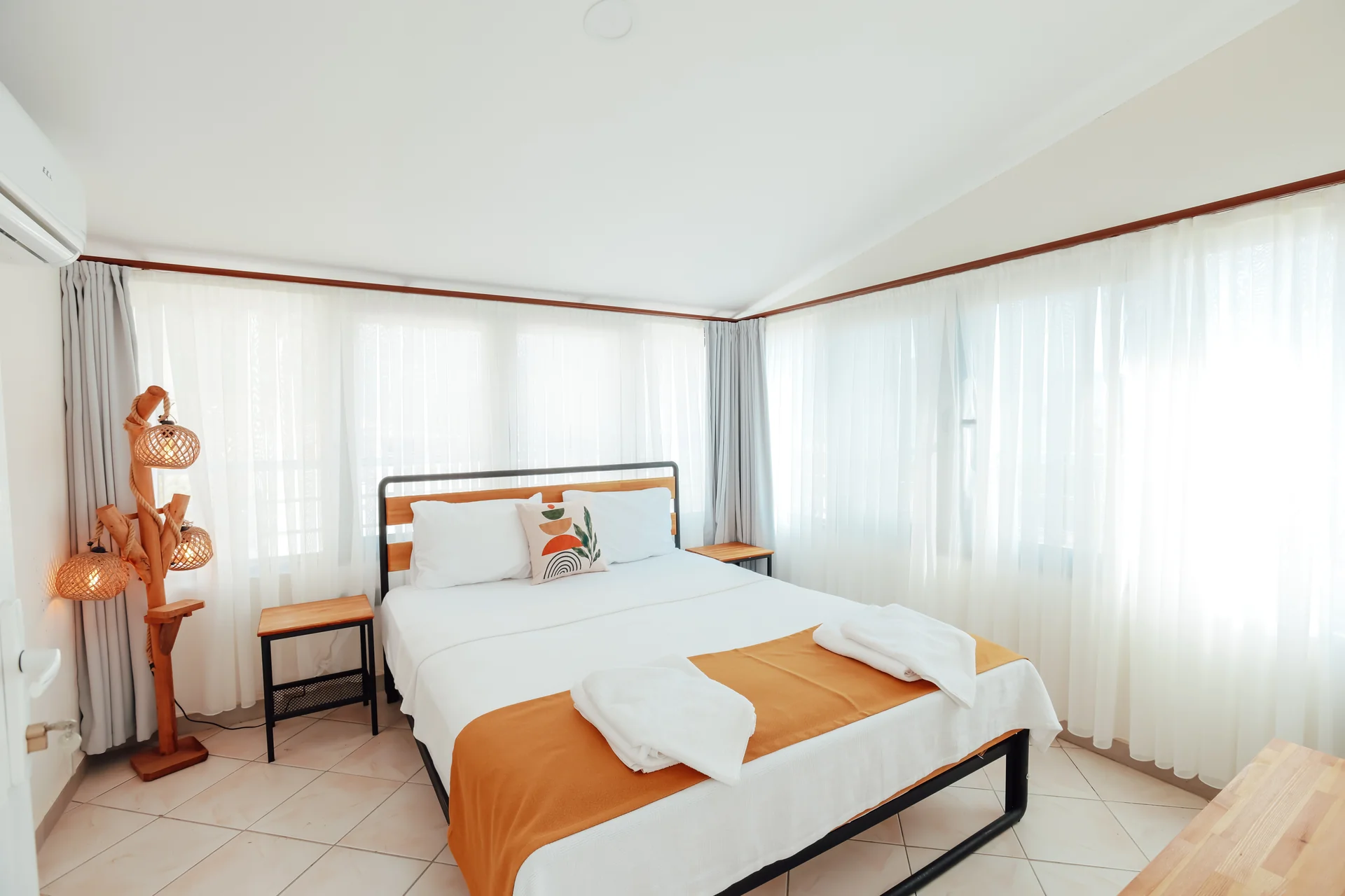 Doğa Adrasan Otel geniş çift kişilik oda konforu