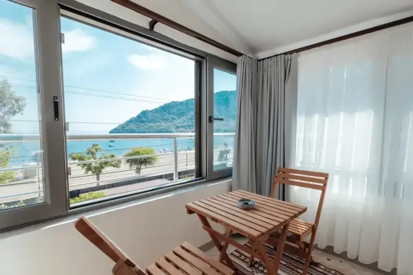 Doğa Adrasan Otel deniz manzaralı oda ve balkon